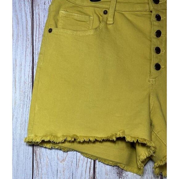 Universal Thread Women's Mustard Yellow Button Raw Hem Jean Shorts 14/32'' - Picture 4 of 9
